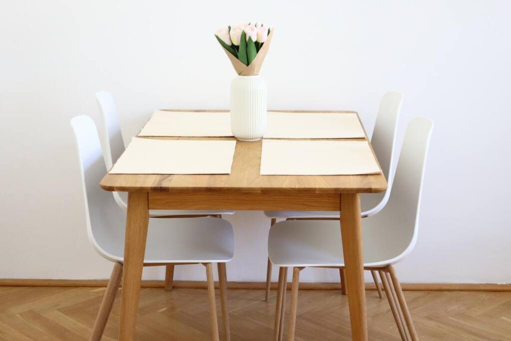Bloom - Cozy Apartment, 5 Stops To City Center Viyana Dış mekan fotoğraf