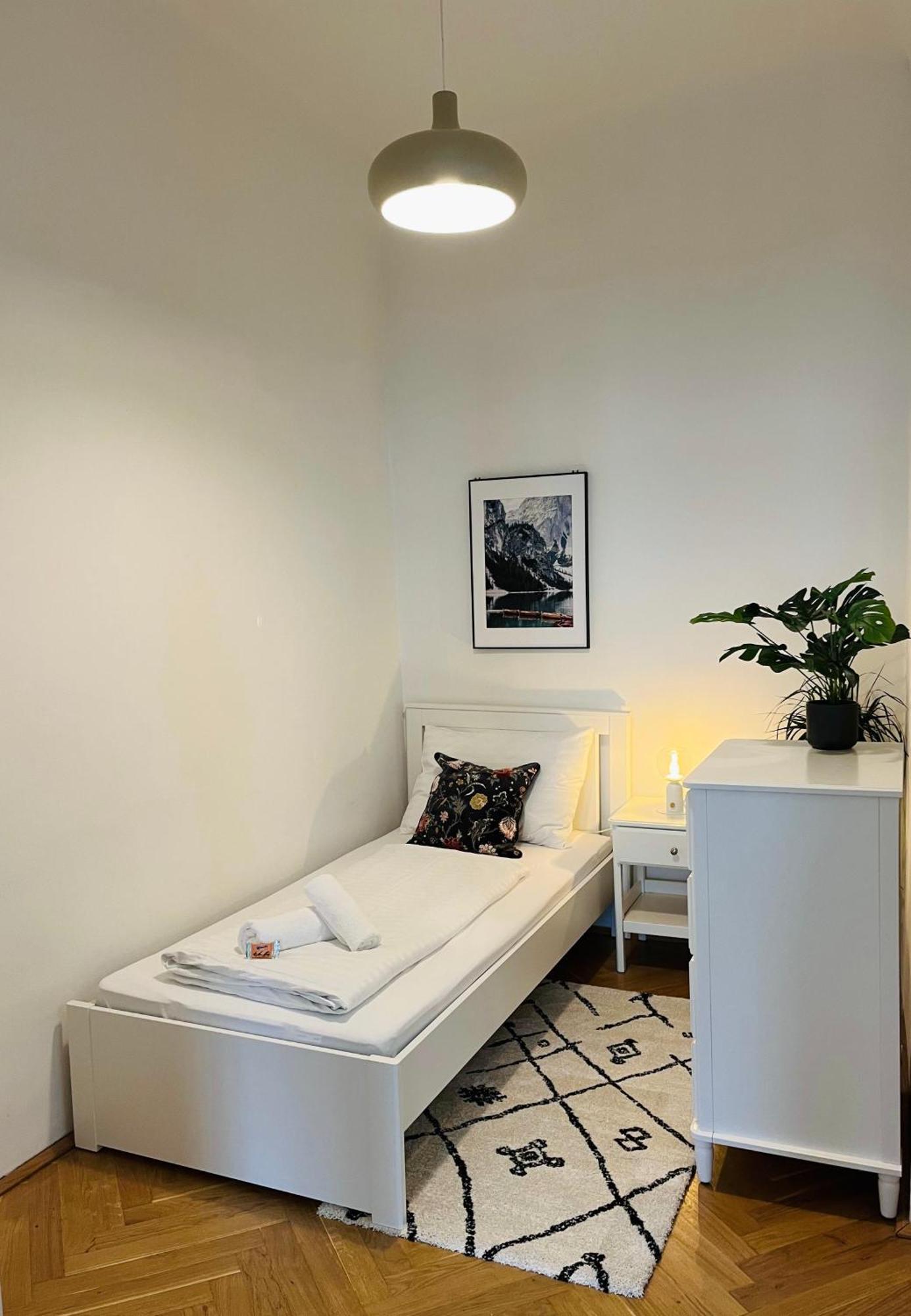 Bloom - Cozy Apartment, 5 Stops To City Center Viyana Dış mekan fotoğraf